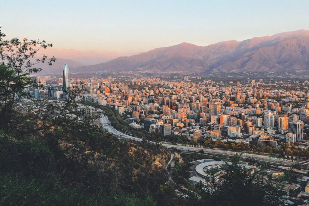 Un Viaje a Chile y por las Maravillas de América
