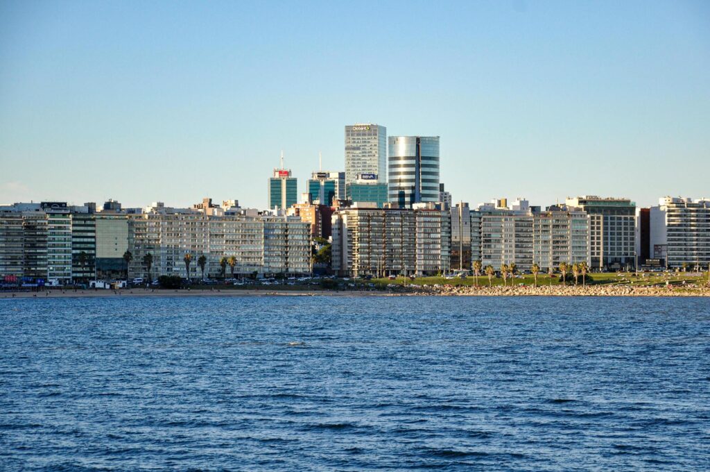 Guía Completa de Viaje a Montevideo